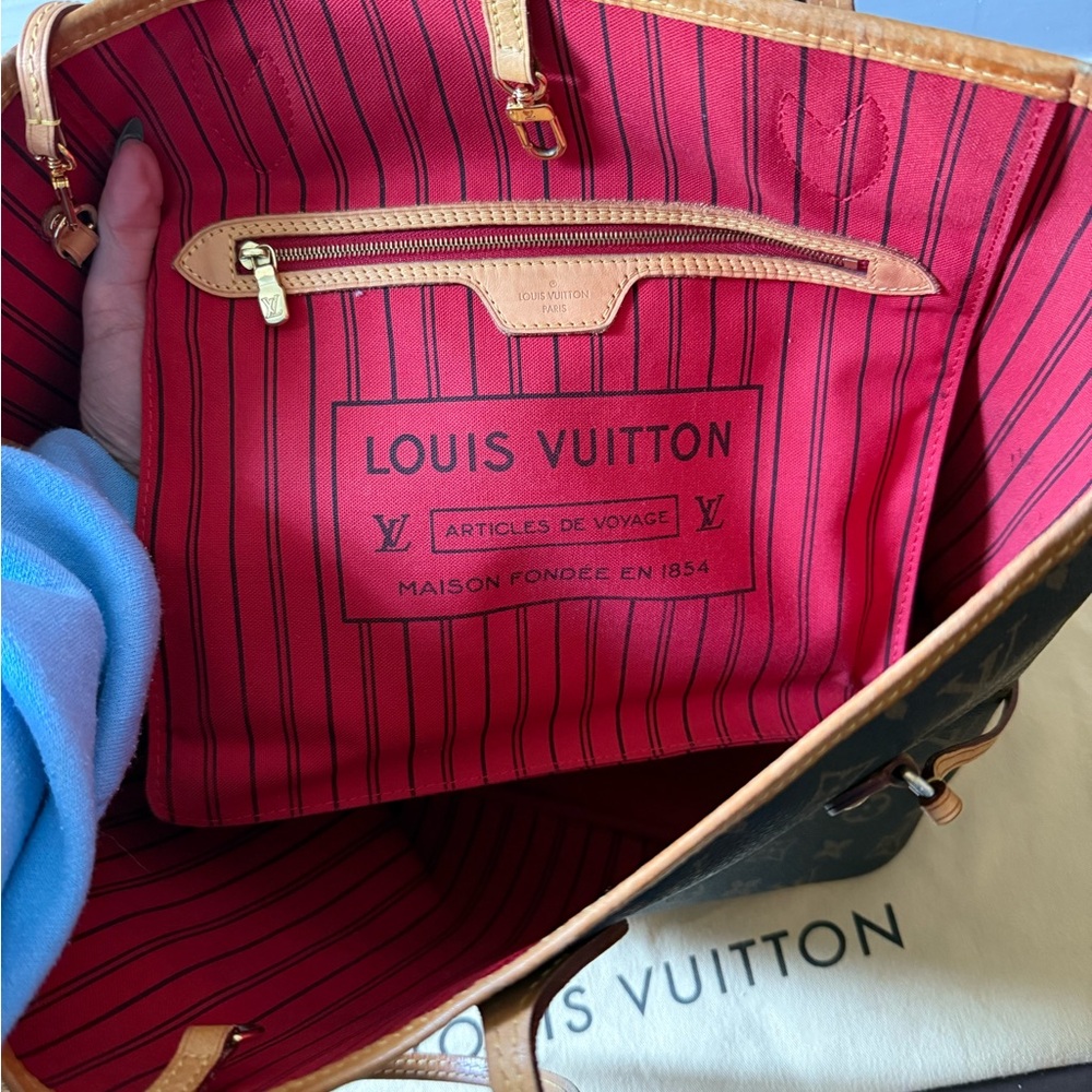 Authentic Louis Vuitton Neverfull MM - Picture 7 of 14